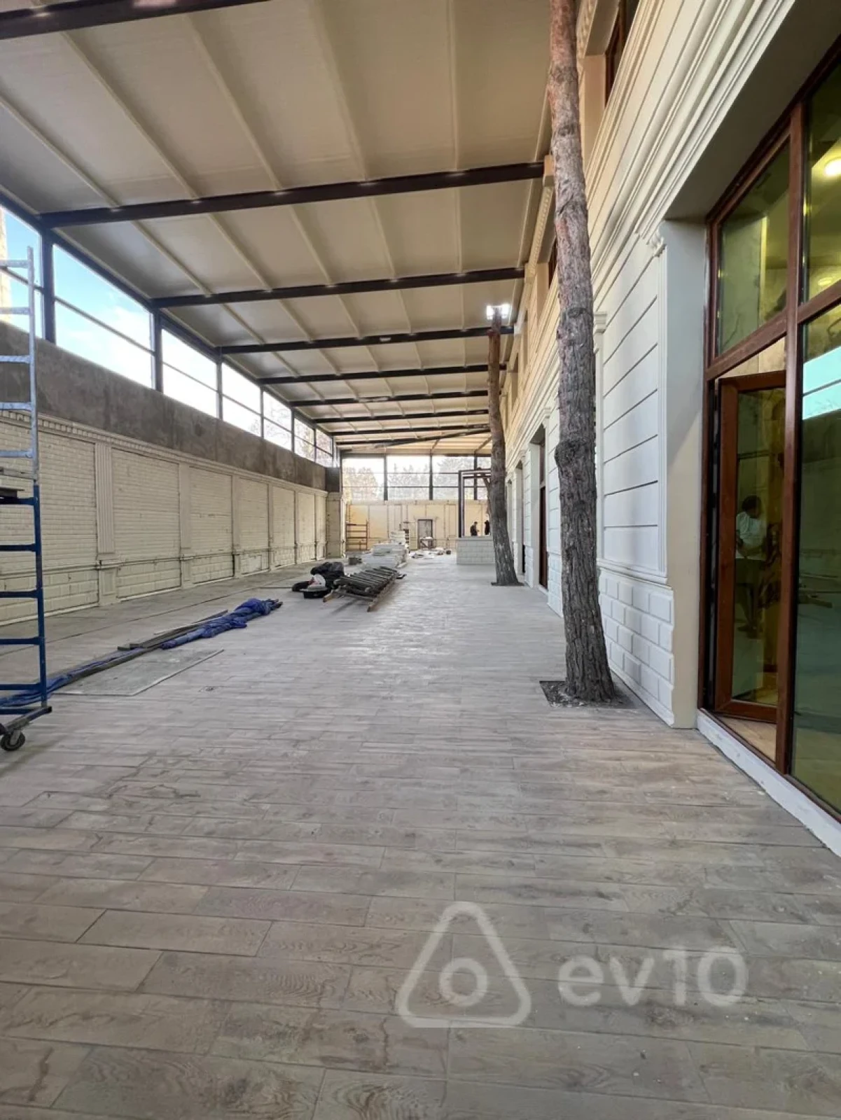 Kirayə verilir mənzil 1250 m²