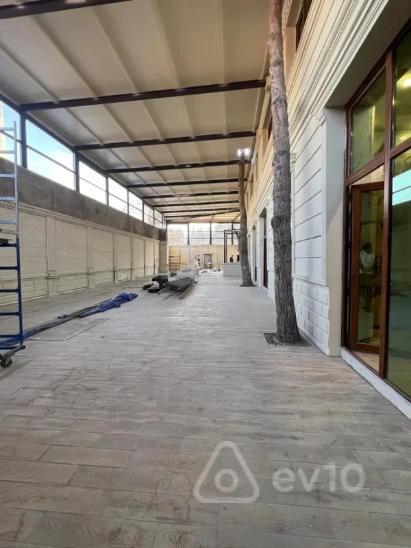 Kirayə verilir mənzil 1250 m²