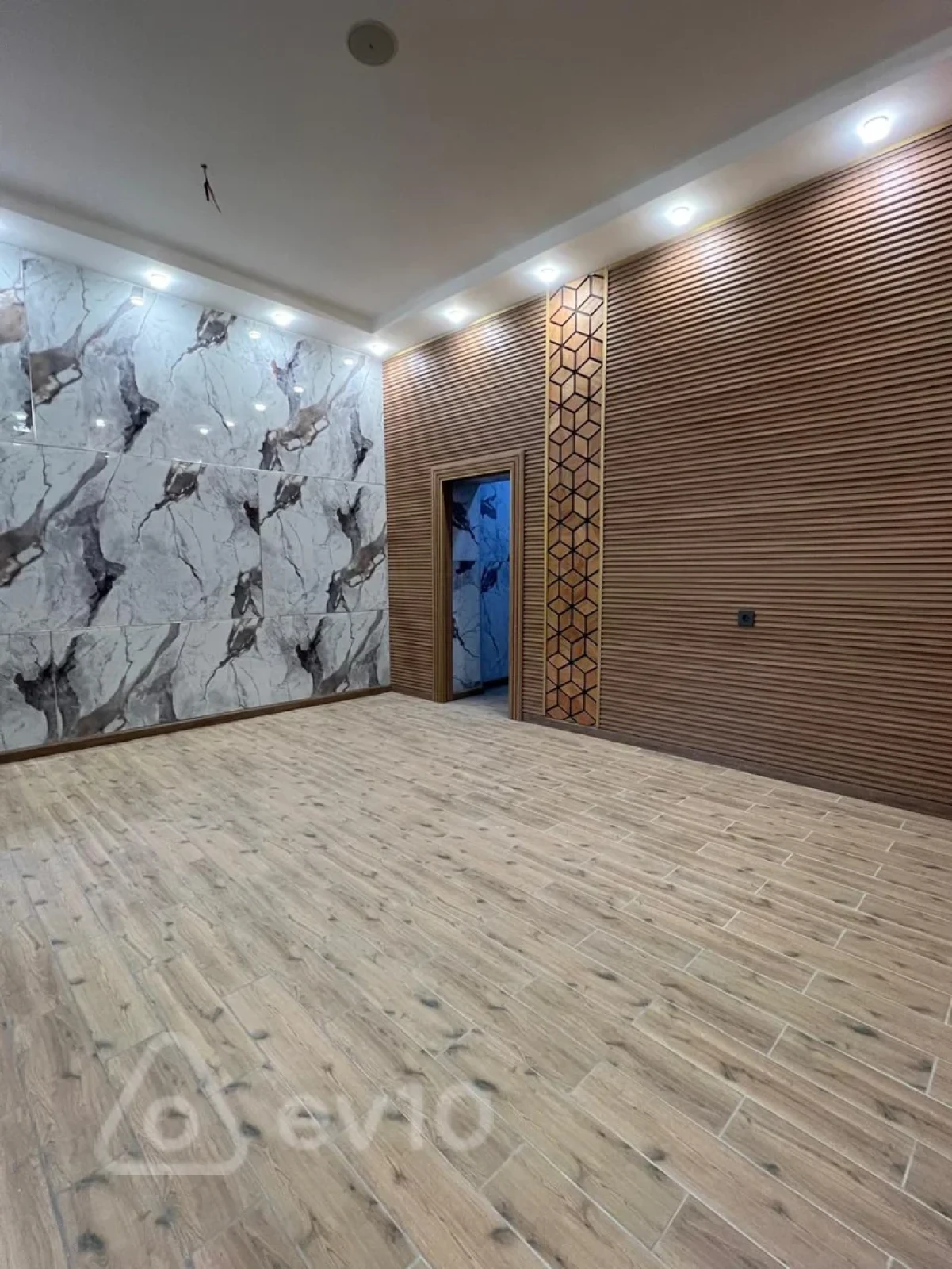 Kirayə verilir mənzil 1250 m²