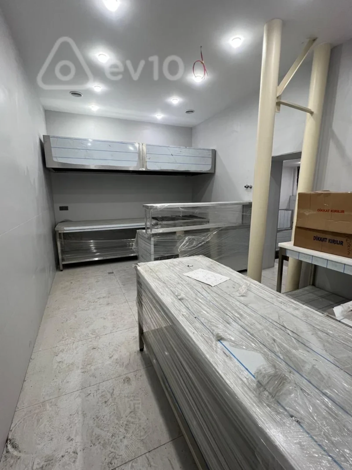 Kirayə verilir mənzil 1250 m²