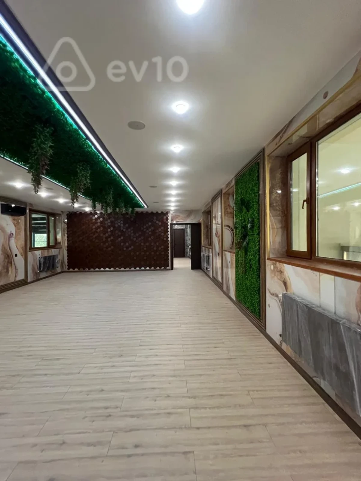 Kirayə verilir mənzil 1250 m²
