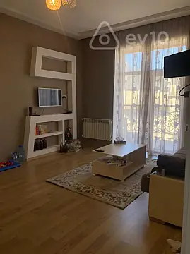 Kirayə verilir 2 otaqlı yeni tikili 75 m²