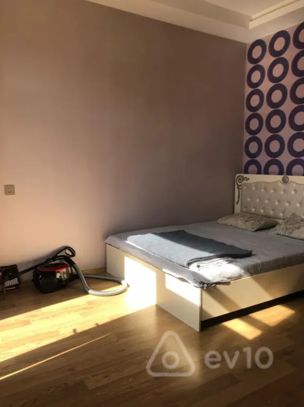 Kirayə verilir 2 otaqlı yeni tikili 75 m²