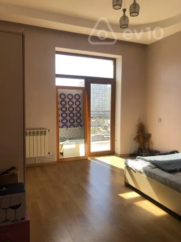 Kirayə verilir 2 otaqlı yeni tikili 75 m²