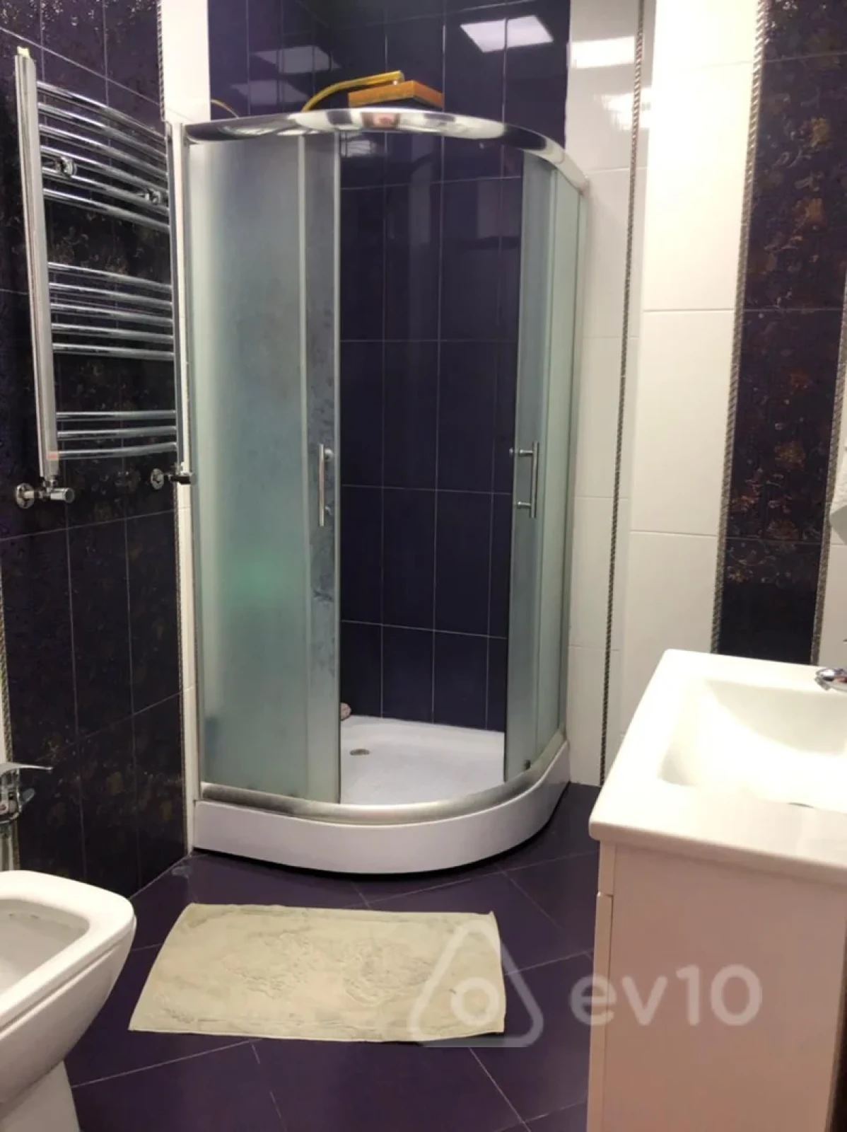 Kirayə verilir 2 otaqlı yeni tikili 75 m²