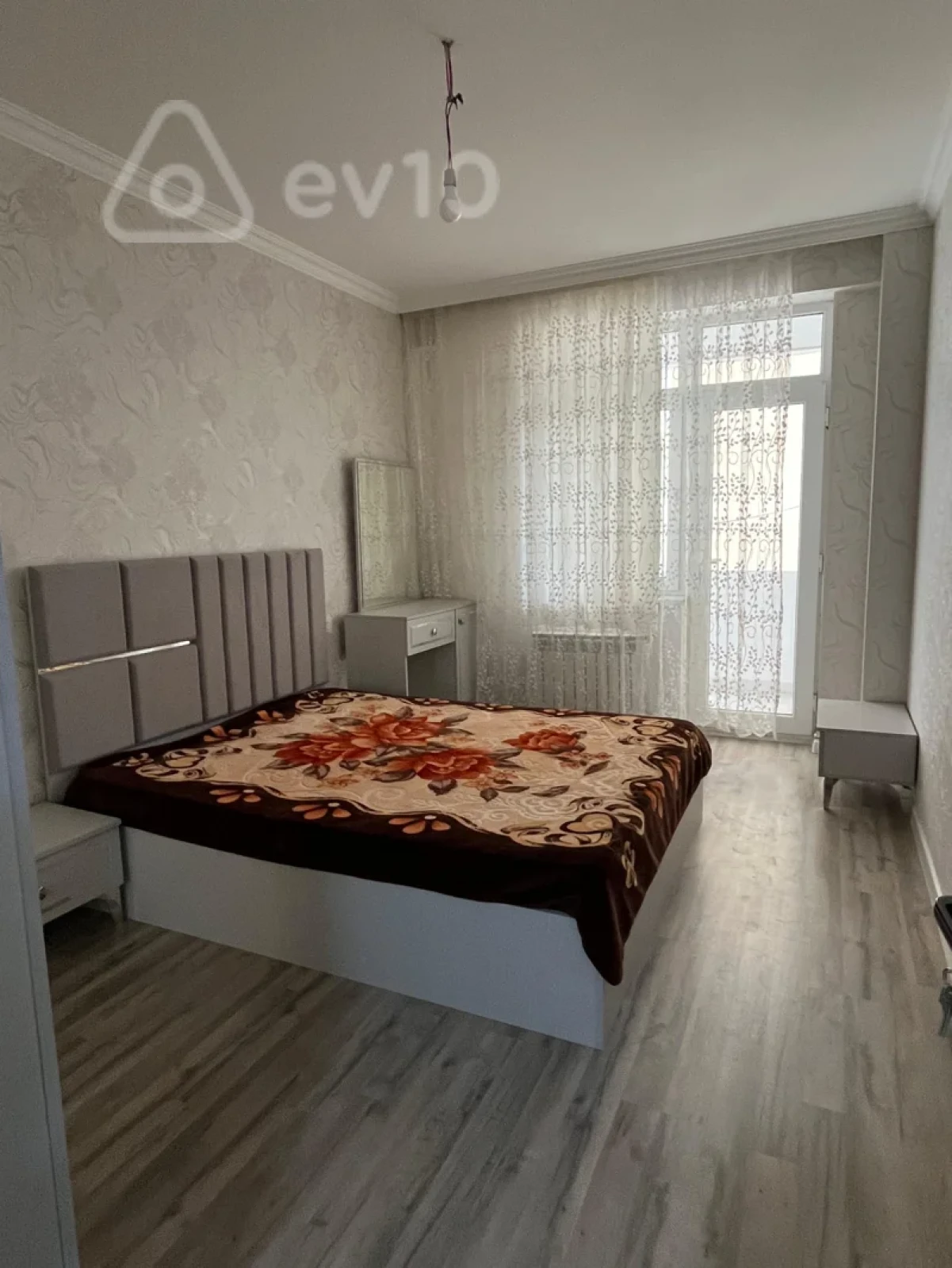 Kirayə verilir 2 otaqlı yeni tikili 66 m²