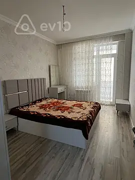 Kirayə verilir 2 otaqlı yeni tikili 66 m²