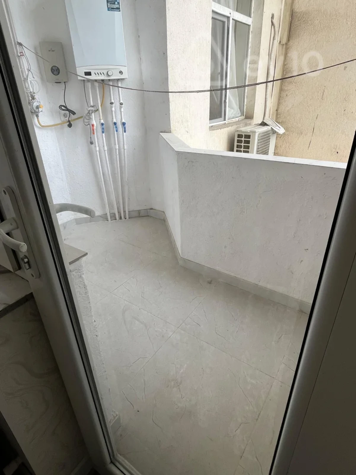Kirayə verilir 2 otaqlı yeni tikili 66 m²