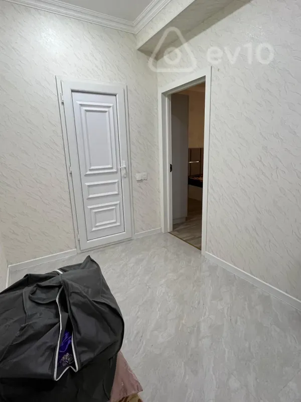 Kirayə verilir 2 otaqlı yeni tikili 66 m²