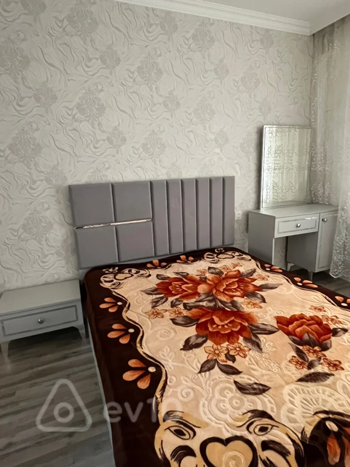 Kirayə verilir 2 otaqlı yeni tikili 66 m²