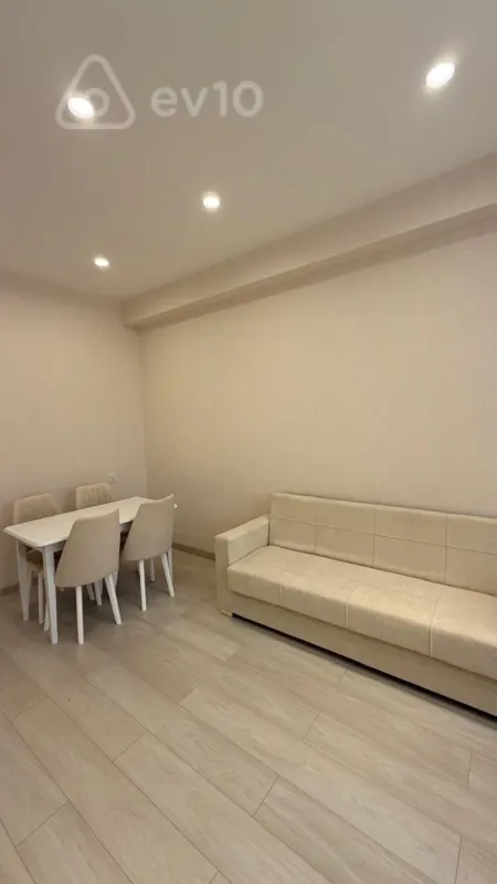 Kirayə verilir 2 otaqlı yeni tikili 60 m²