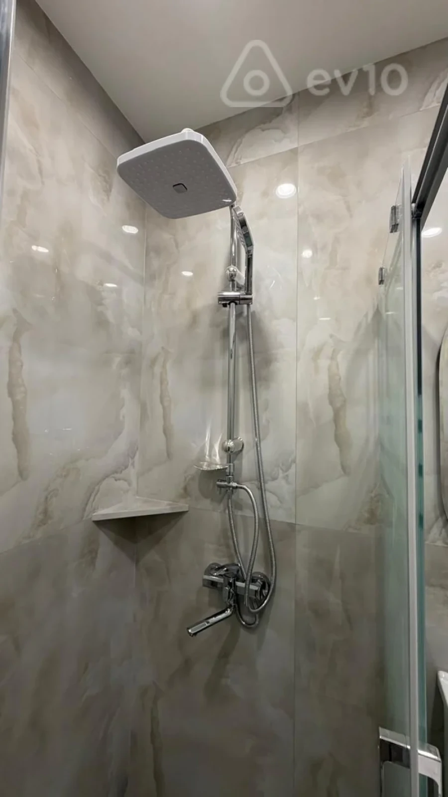 Kirayə verilir 2 otaqlı yeni tikili 60 m²