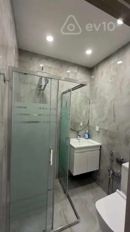 Kirayə verilir 2 otaqlı yeni tikili 60 m²