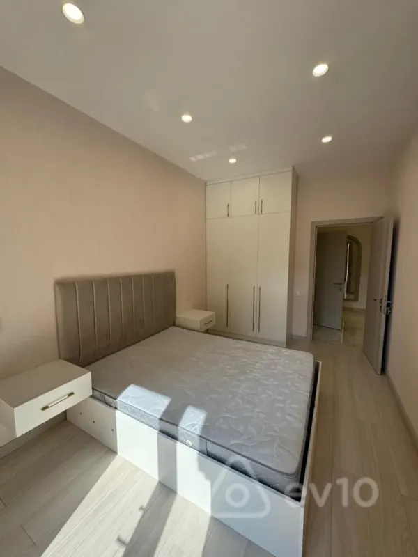 Kirayə verilir 2 otaqlı yeni tikili 60 m²