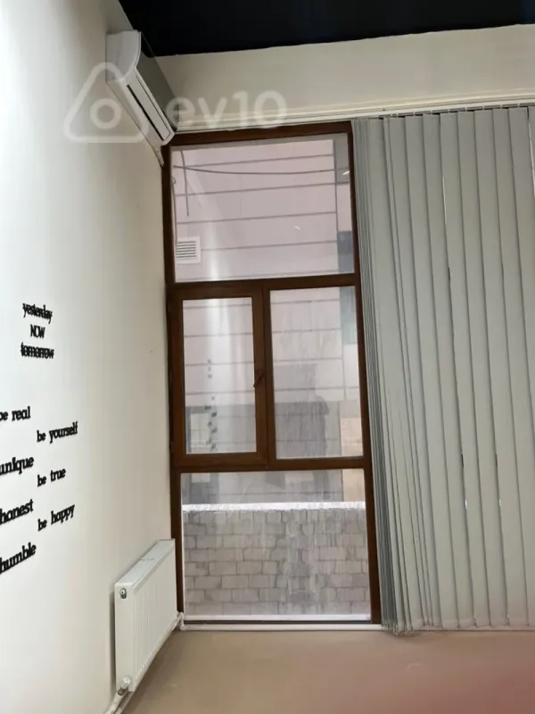 Kirayə verilir 1 otaqlı ofis 20 m²