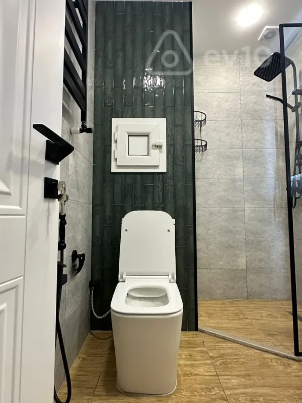 Satılır 2 otaqlı köhnə tikili 45 m²