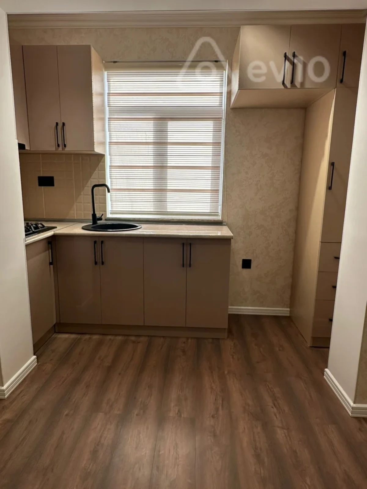 Satılır 2 otaqlı köhnə tikili 45 m²