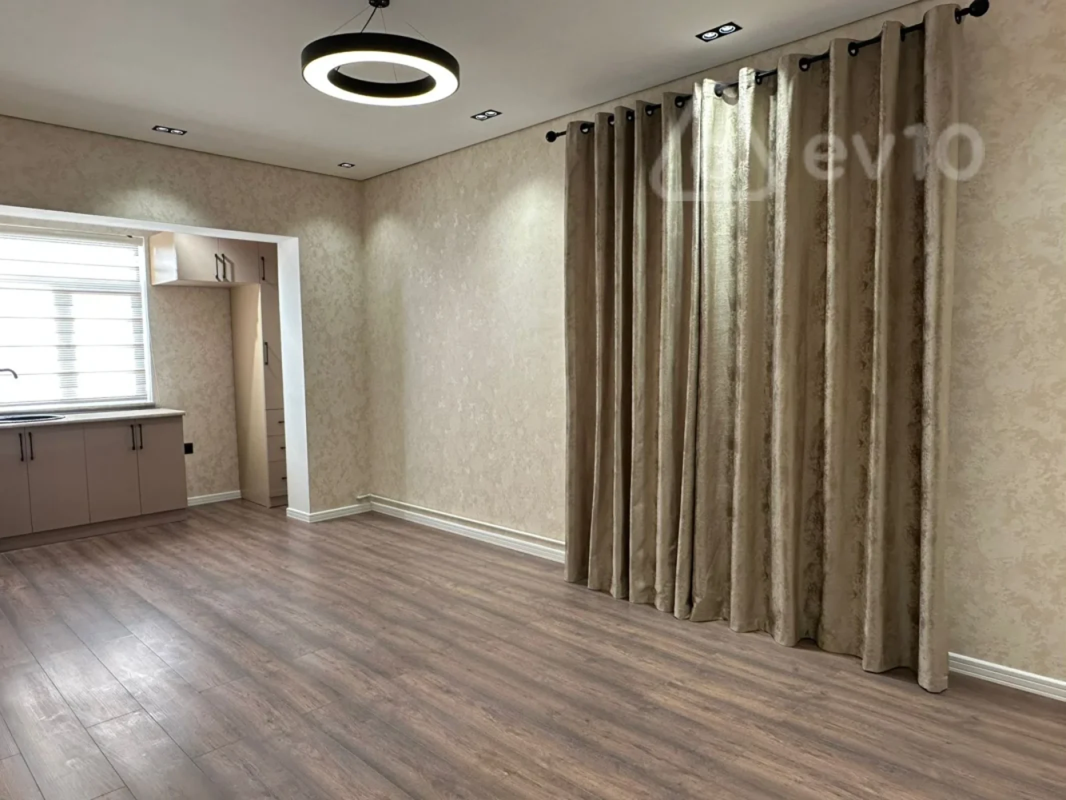 Satılır 2 otaqlı köhnə tikili 45 m²