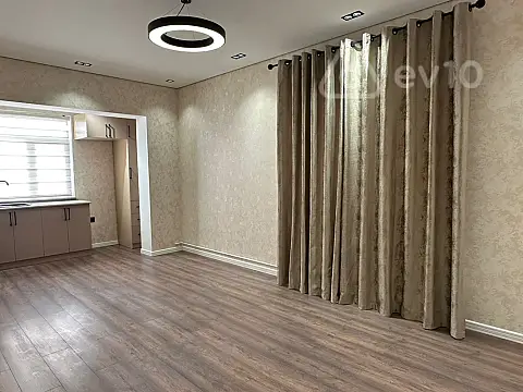 Satılır 2 otaqlı köhnə tikili 45 m²