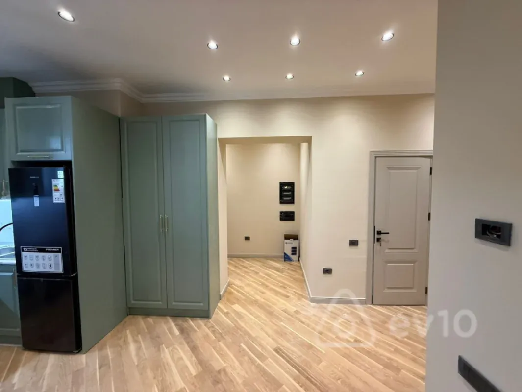 Satılır 3 otaqlı yeni tikili 125 m²