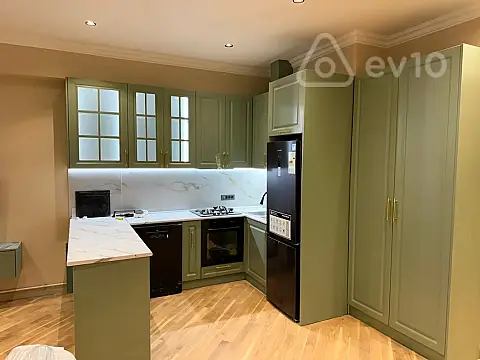 Satılır 3 otaqlı yeni tikili 125 m²