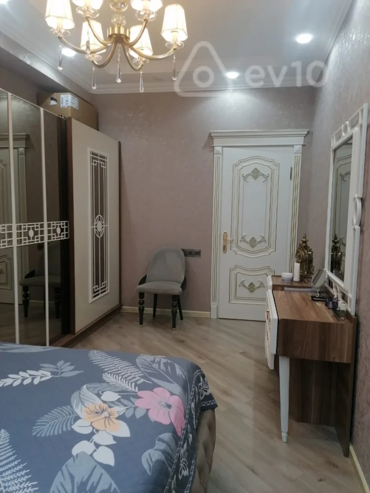 Kirayə verilir 2 otaqlı yeni tikili 100 m²