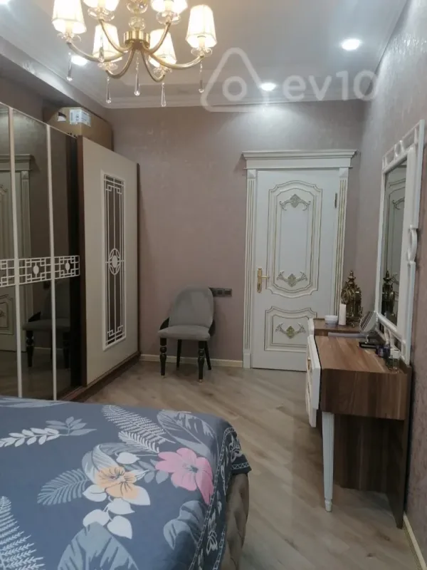 Kirayə verilir 2 otaqlı yeni tikili 100 m²