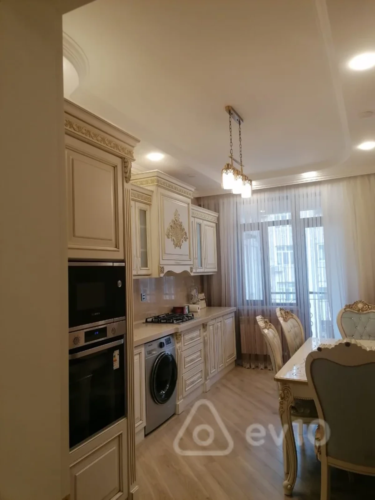 Kirayə verilir 2 otaqlı yeni tikili 100 m²