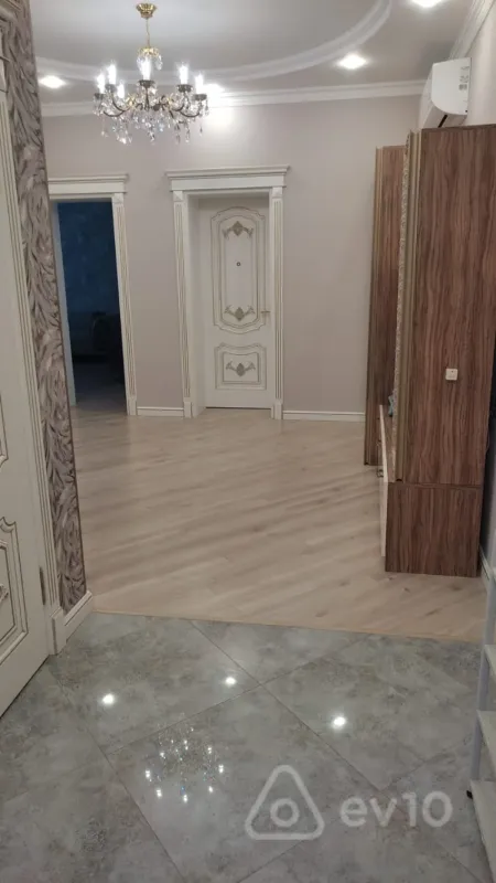 Kirayə verilir 2 otaqlı yeni tikili 100 m²