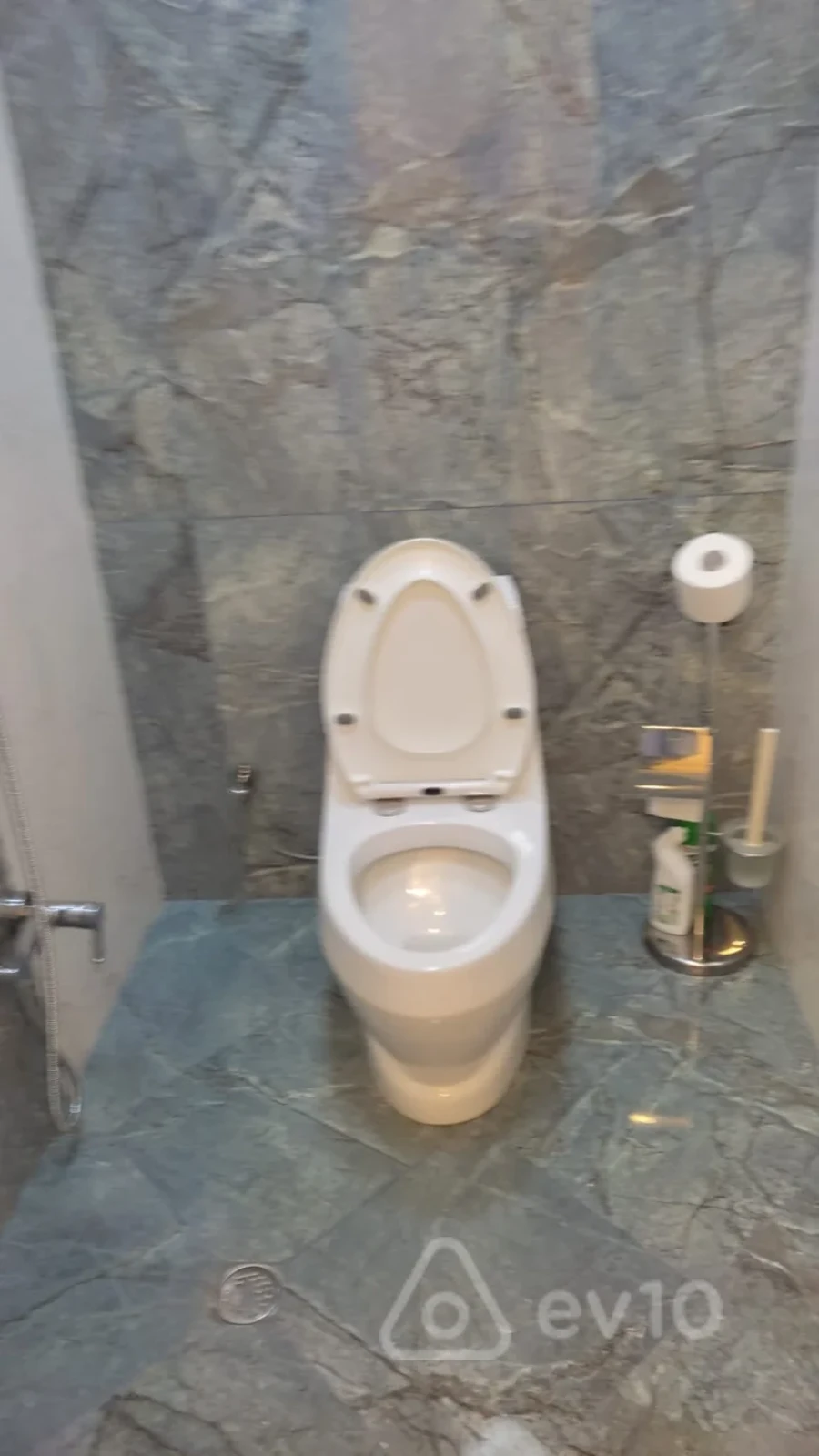 Kirayə verilir 2 otaqlı yeni tikili 100 m²