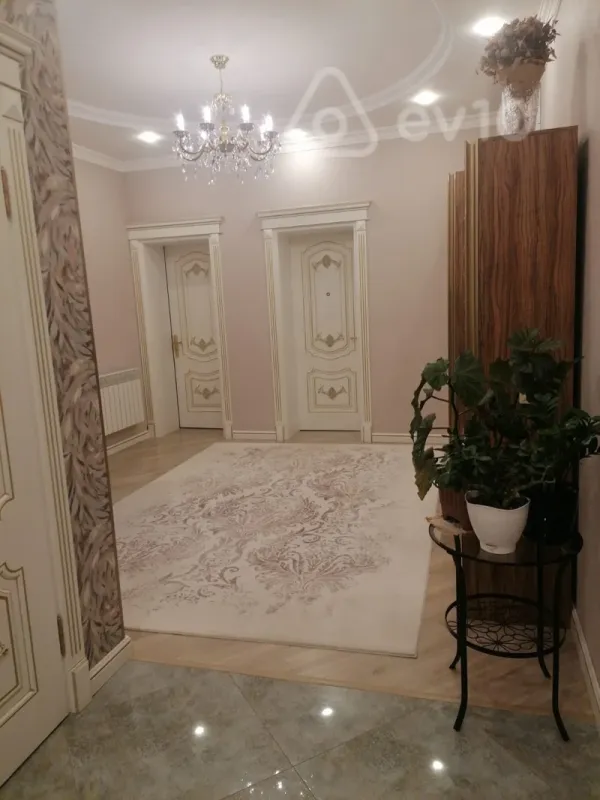 Kirayə verilir 2 otaqlı yeni tikili 100 m²