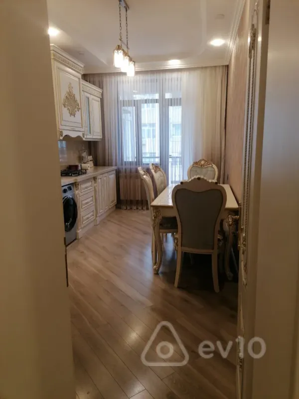 Kirayə verilir 2 otaqlı yeni tikili 100 m²