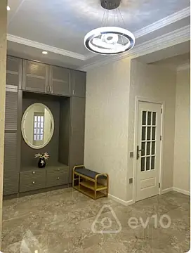 Kirayə verilir 3 otaqlı yeni tikili 140 m²