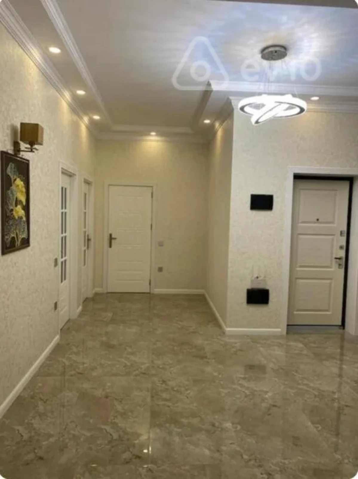 Kirayə verilir 3 otaqlı yeni tikili 140 m²