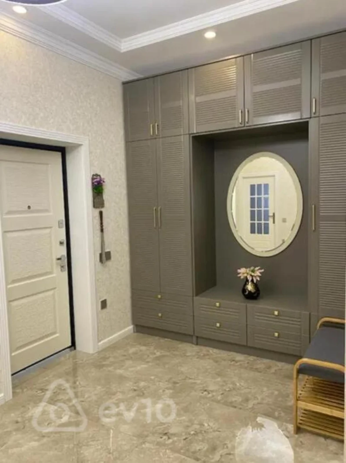 Kirayə verilir 3 otaqlı yeni tikili 140 m²