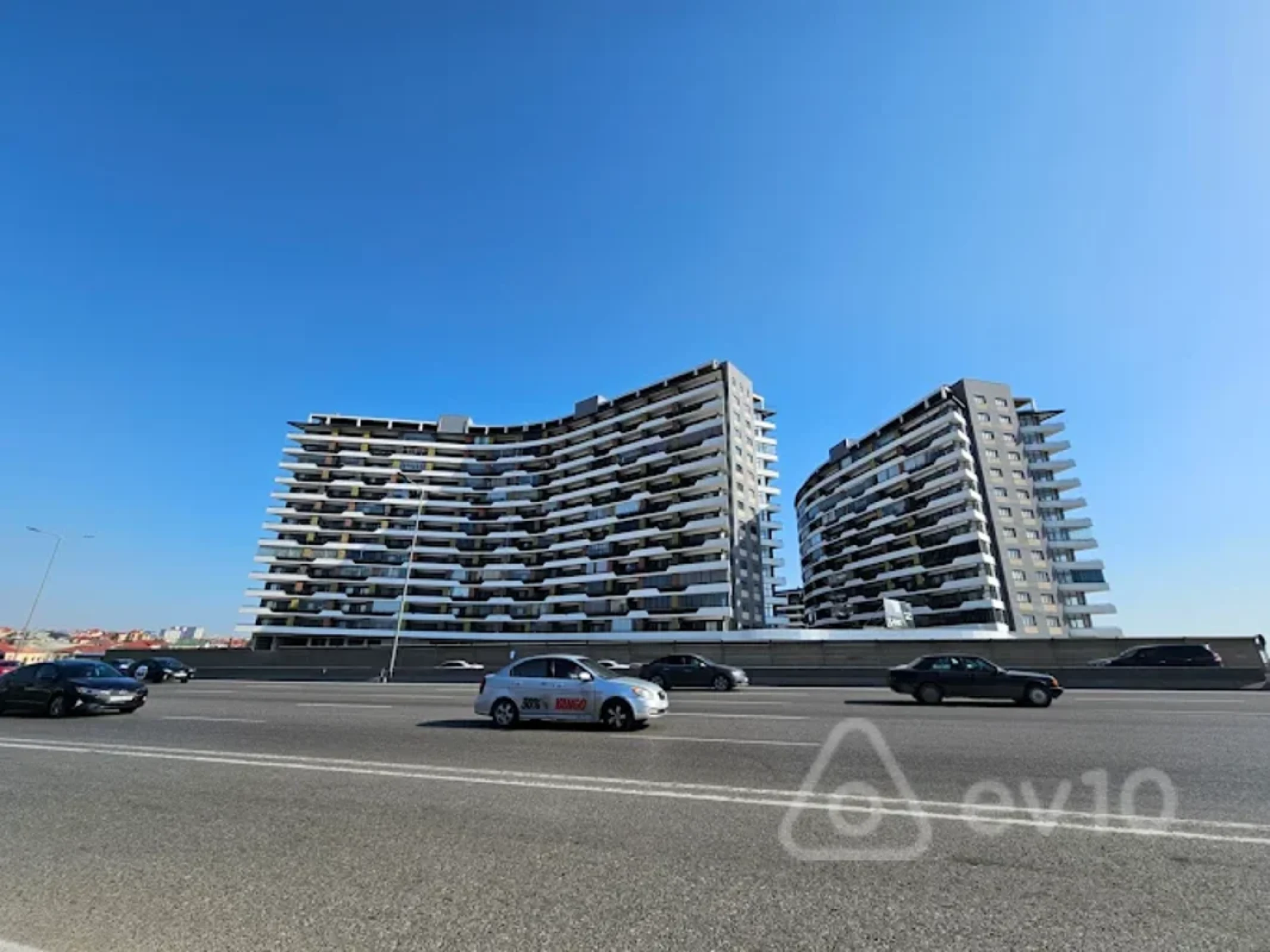 Satılır 3 otaqlı yeni tikili 90 m²