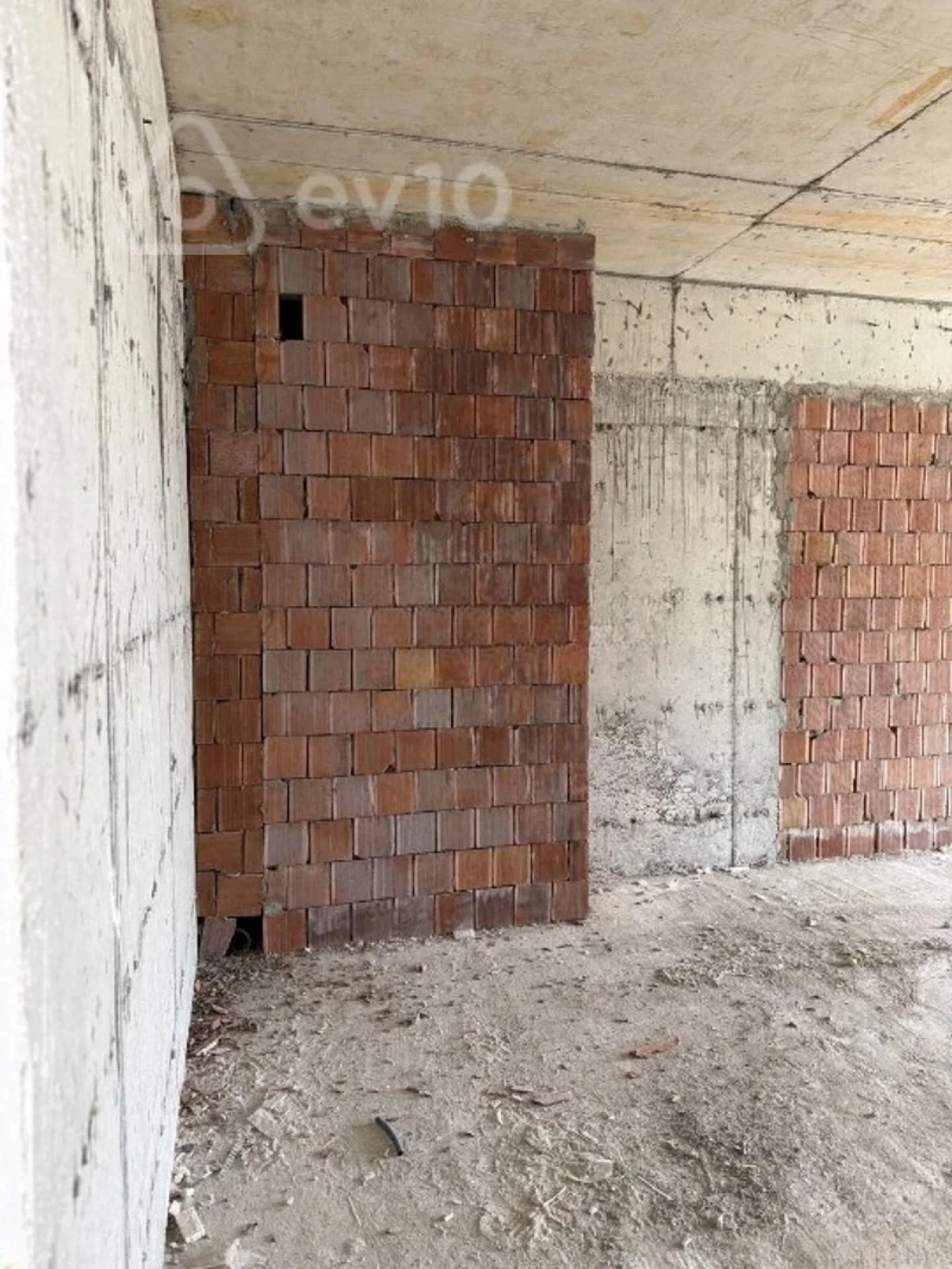 Satılır 3 otaqlı yeni tikili 90 m²