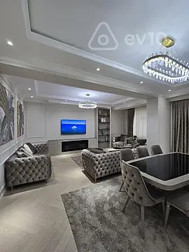 Satılır 3 otaqlı yeni tikili 156 m²