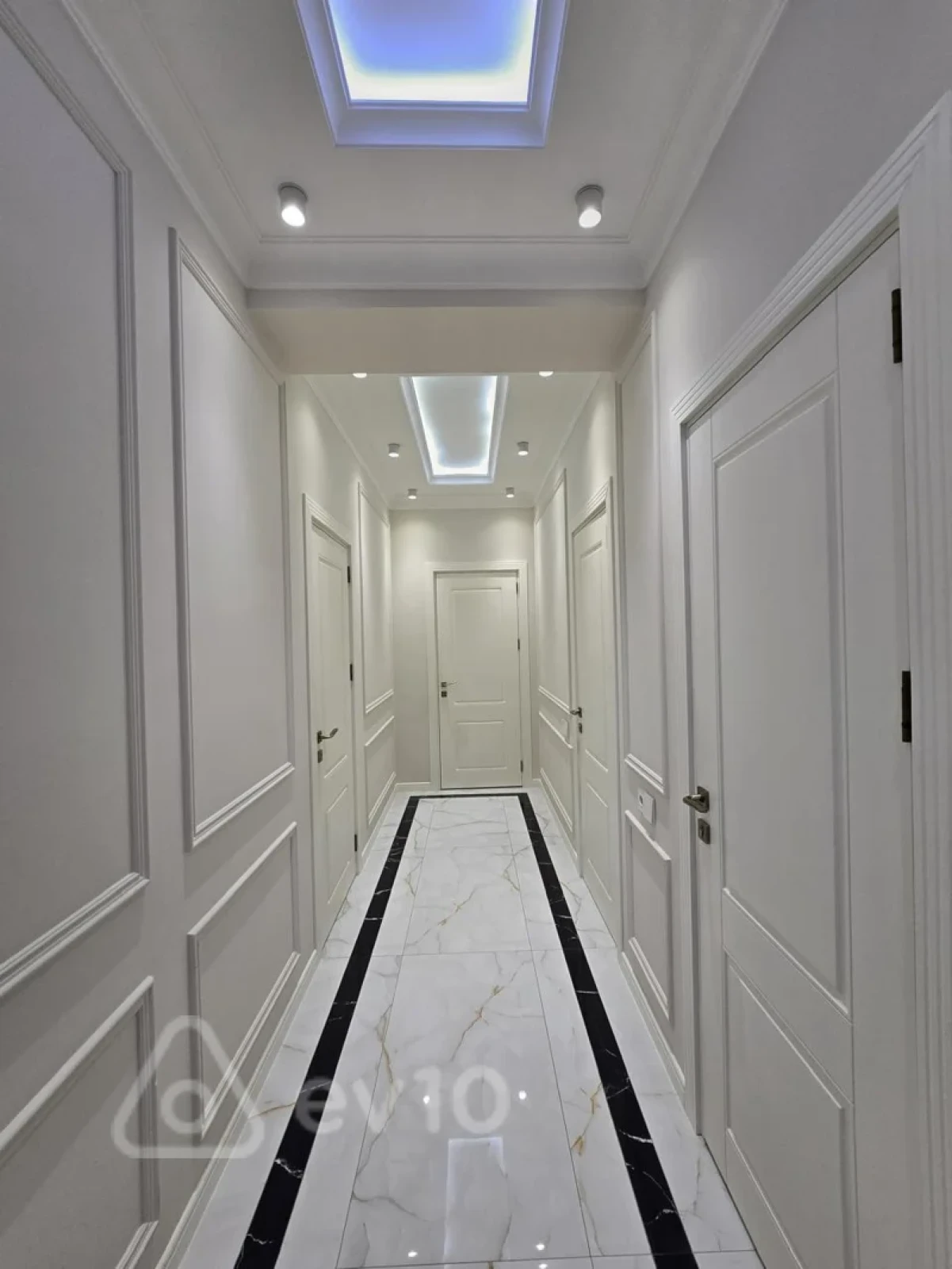 Satılır 3 otaqlı yeni tikili 156 m²