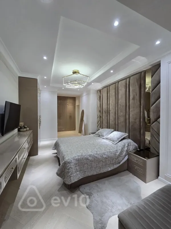 Satılır 3 otaqlı yeni tikili 156 m²