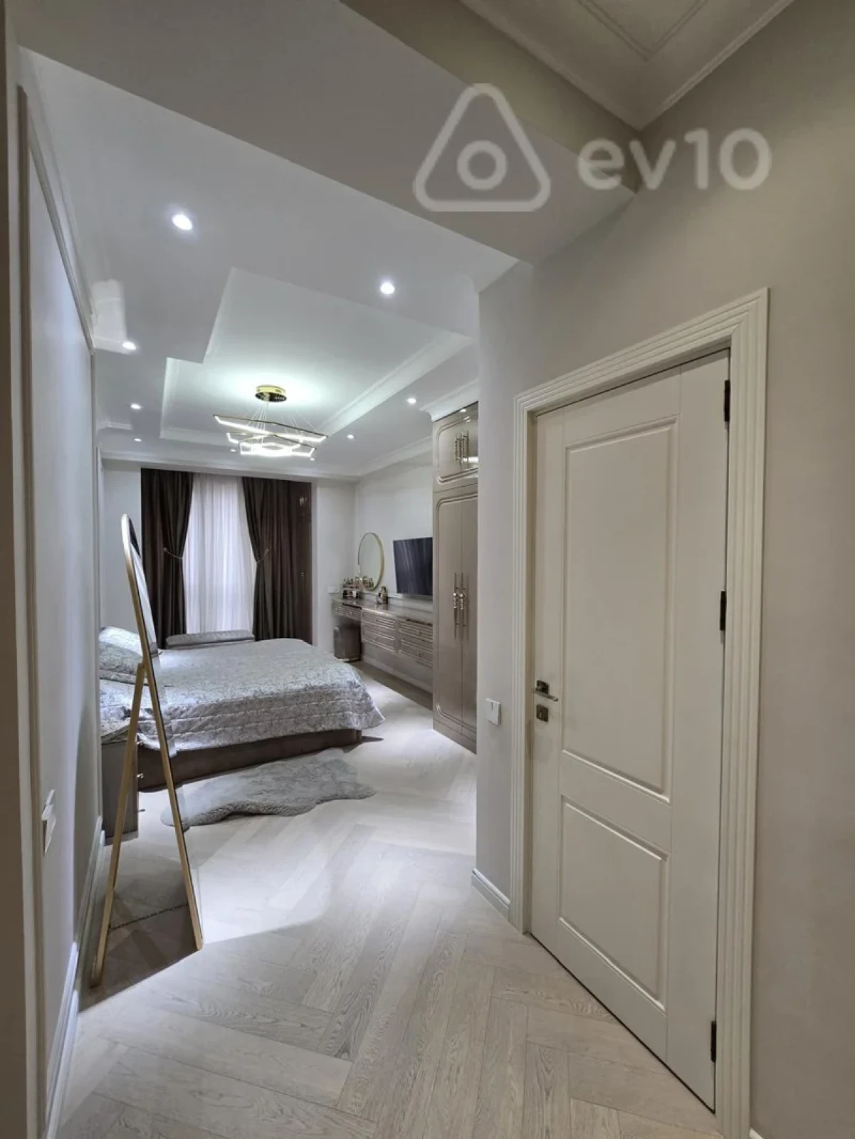 Satılır 3 otaqlı yeni tikili 156 m²