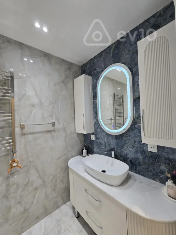 Satılır 3 otaqlı yeni tikili 156 m²