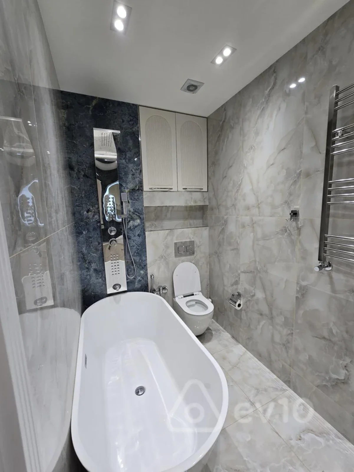 Satılır 3 otaqlı yeni tikili 156 m²