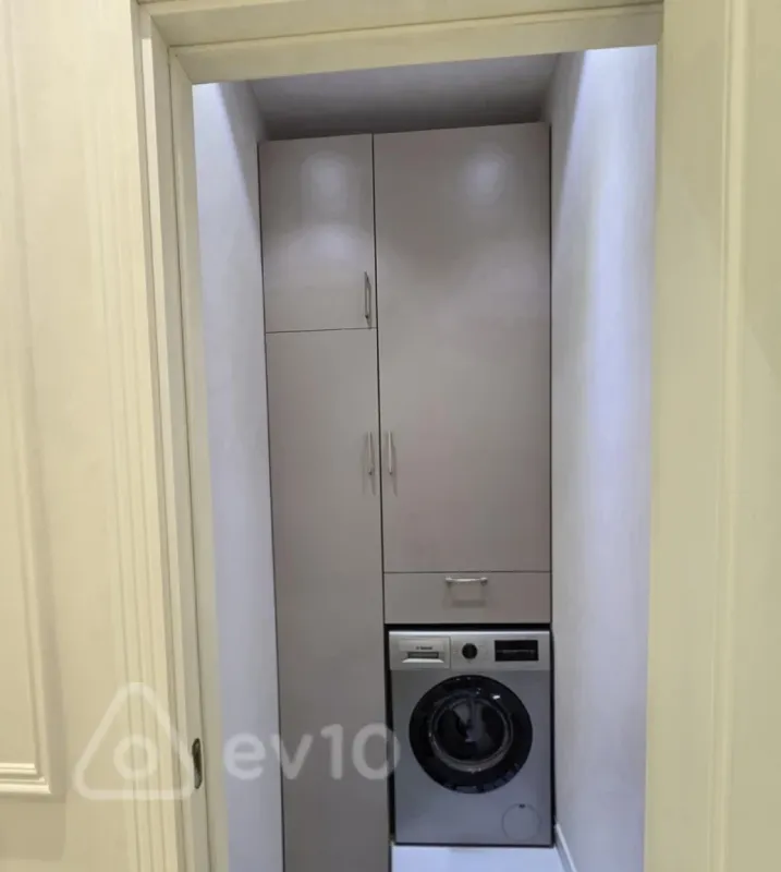 Satılır 3 otaqlı yeni tikili 156 m²