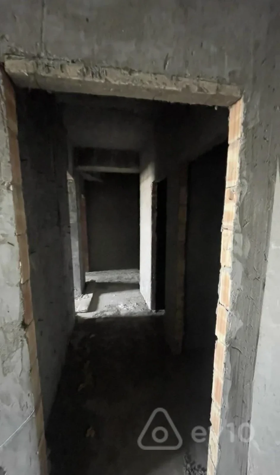 Satılır 2 otaqlı yeni tikili 81 m²