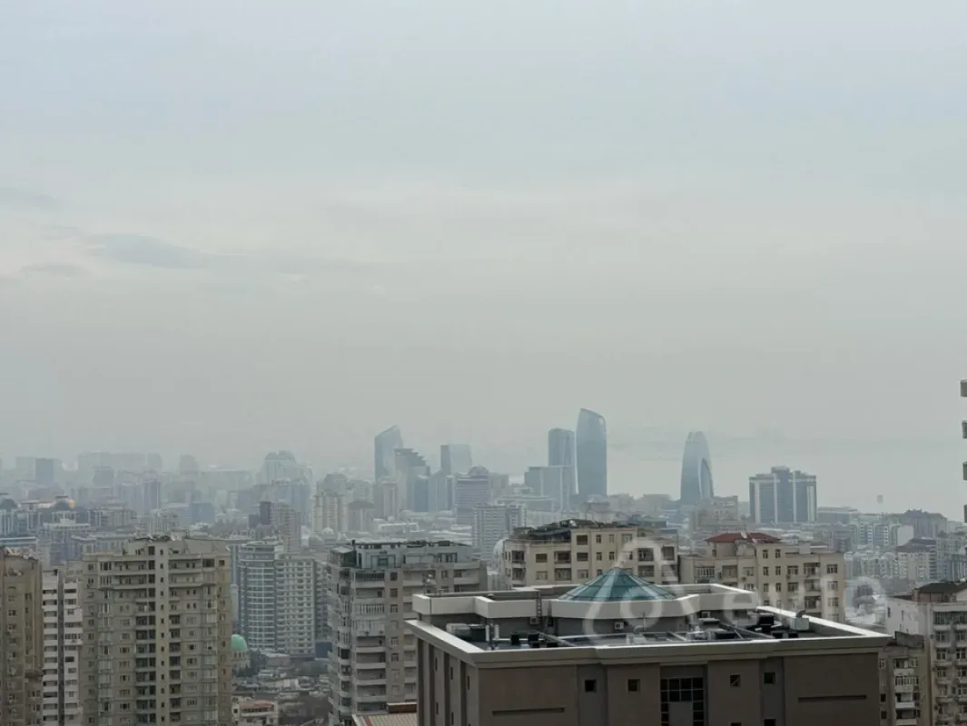 Kirayə verilir 4 otaqlı yeni tikili 145 m²