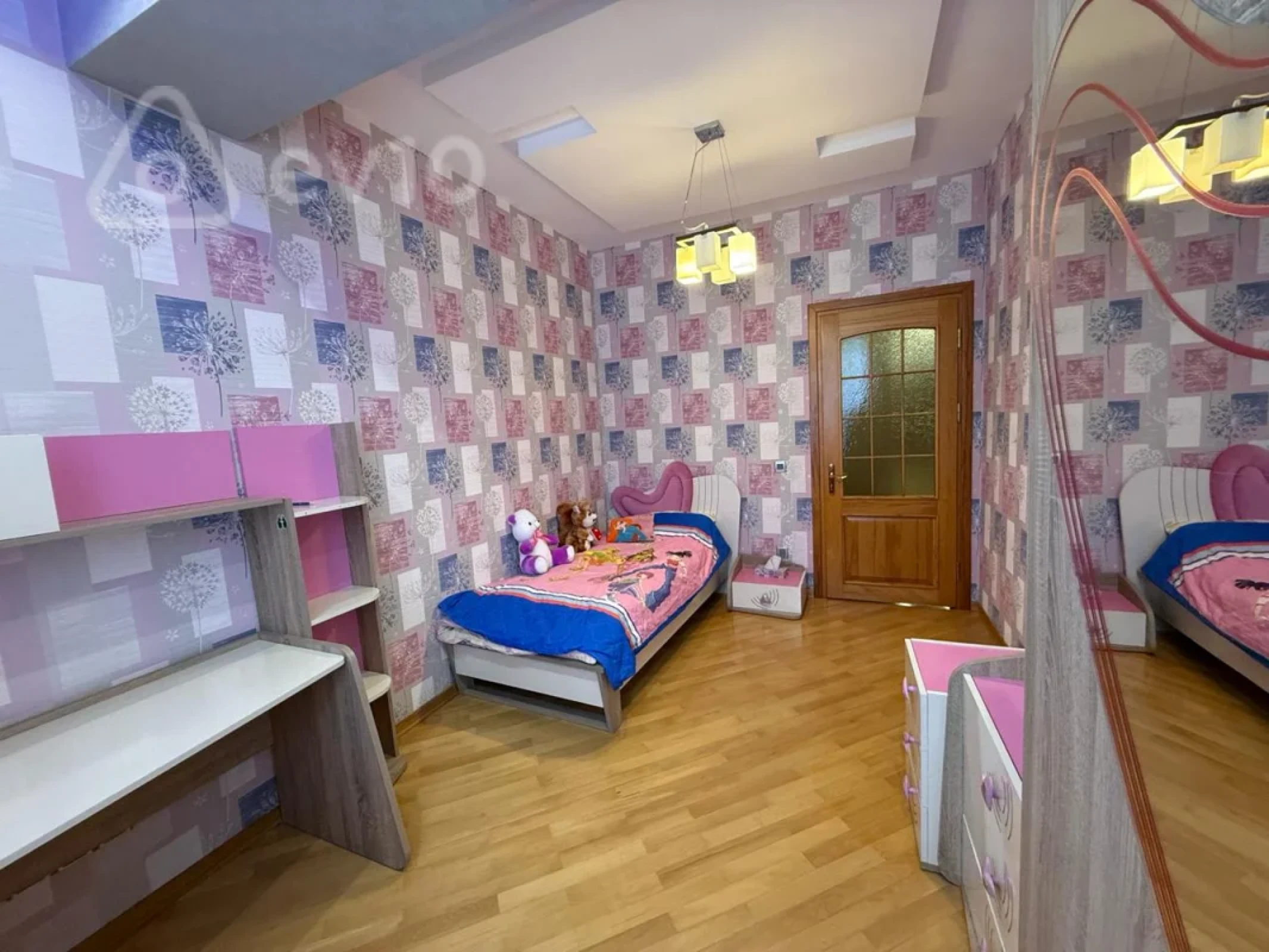 Kirayə verilir 4 otaqlı yeni tikili 145 m²