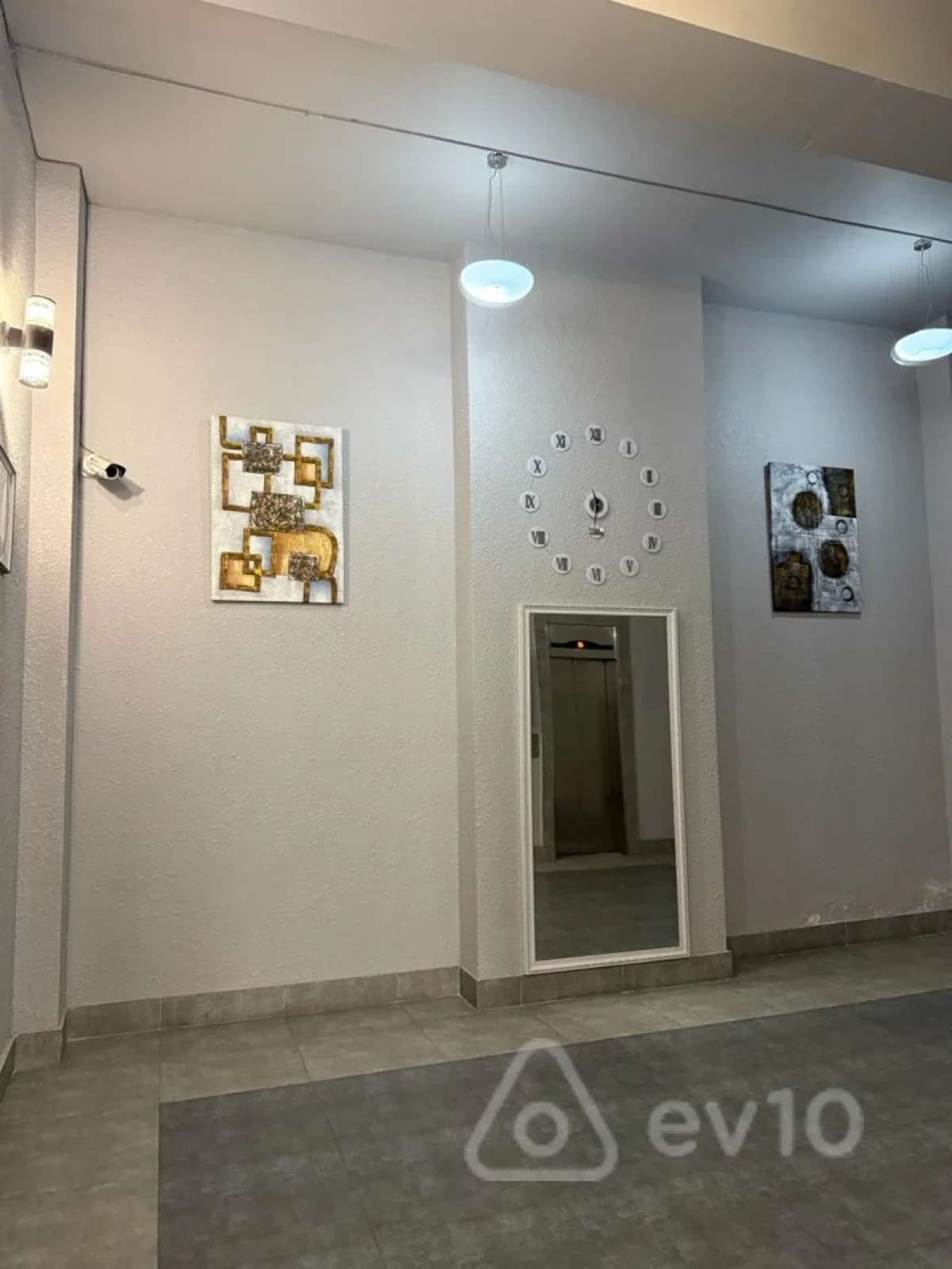 Kirayə verilir 4 otaqlı yeni tikili 145 m²