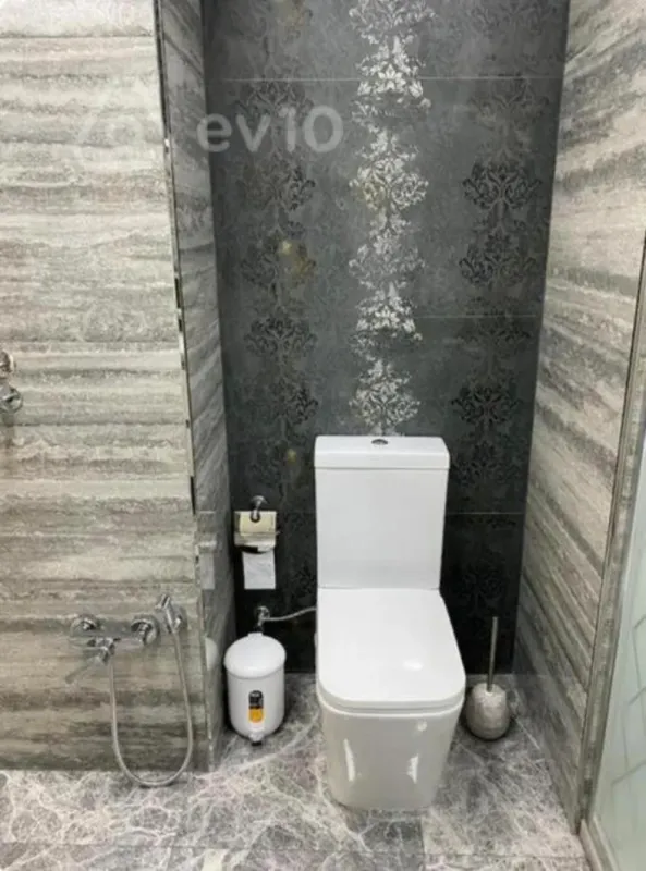 Kirayə verilir 3 otaqlı yeni tikili 140 m²
