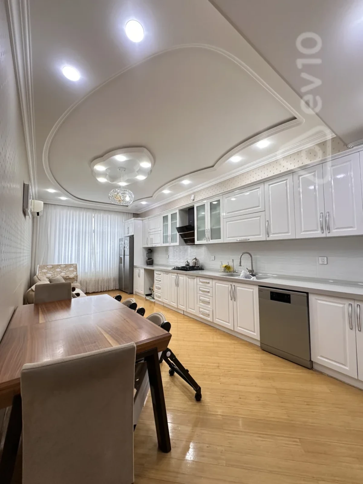 Satılır 4 otaqlı yeni tikili 183 m²